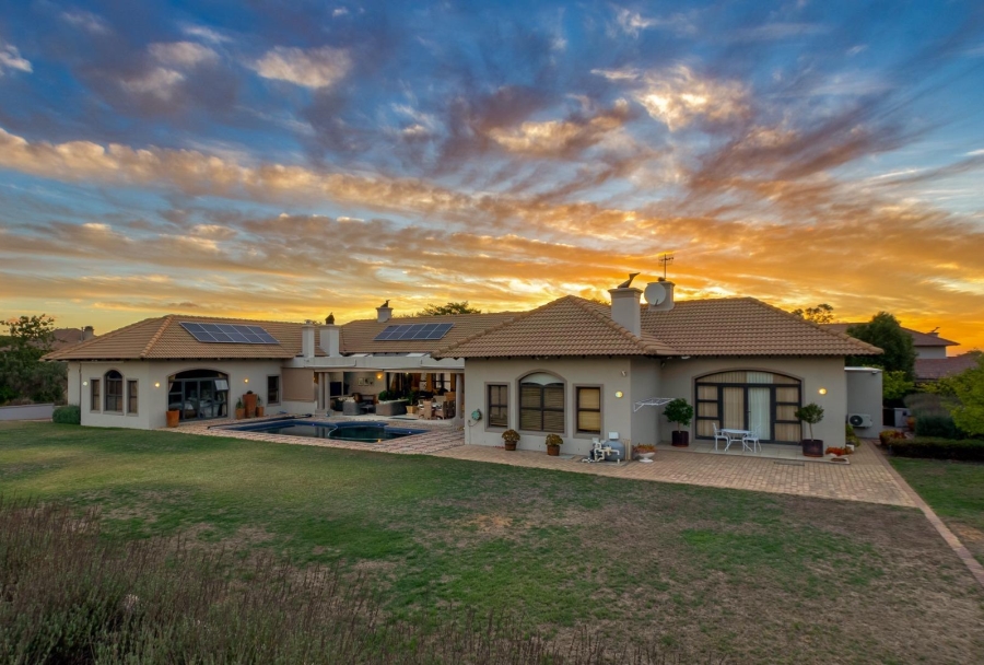 6 Bedroom Property for Sale in Klein Zevenwacht Western Cape